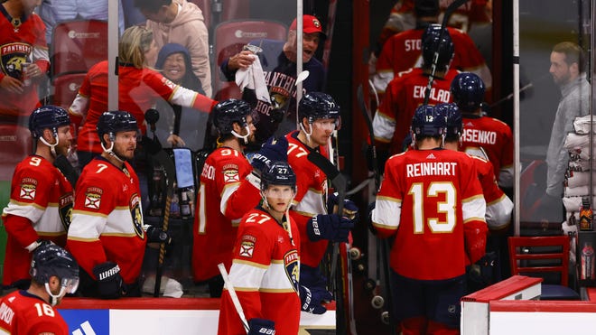 Les Panthers de la Floride et les Stars de Dallas accèdent à nouveau aux demi-finales